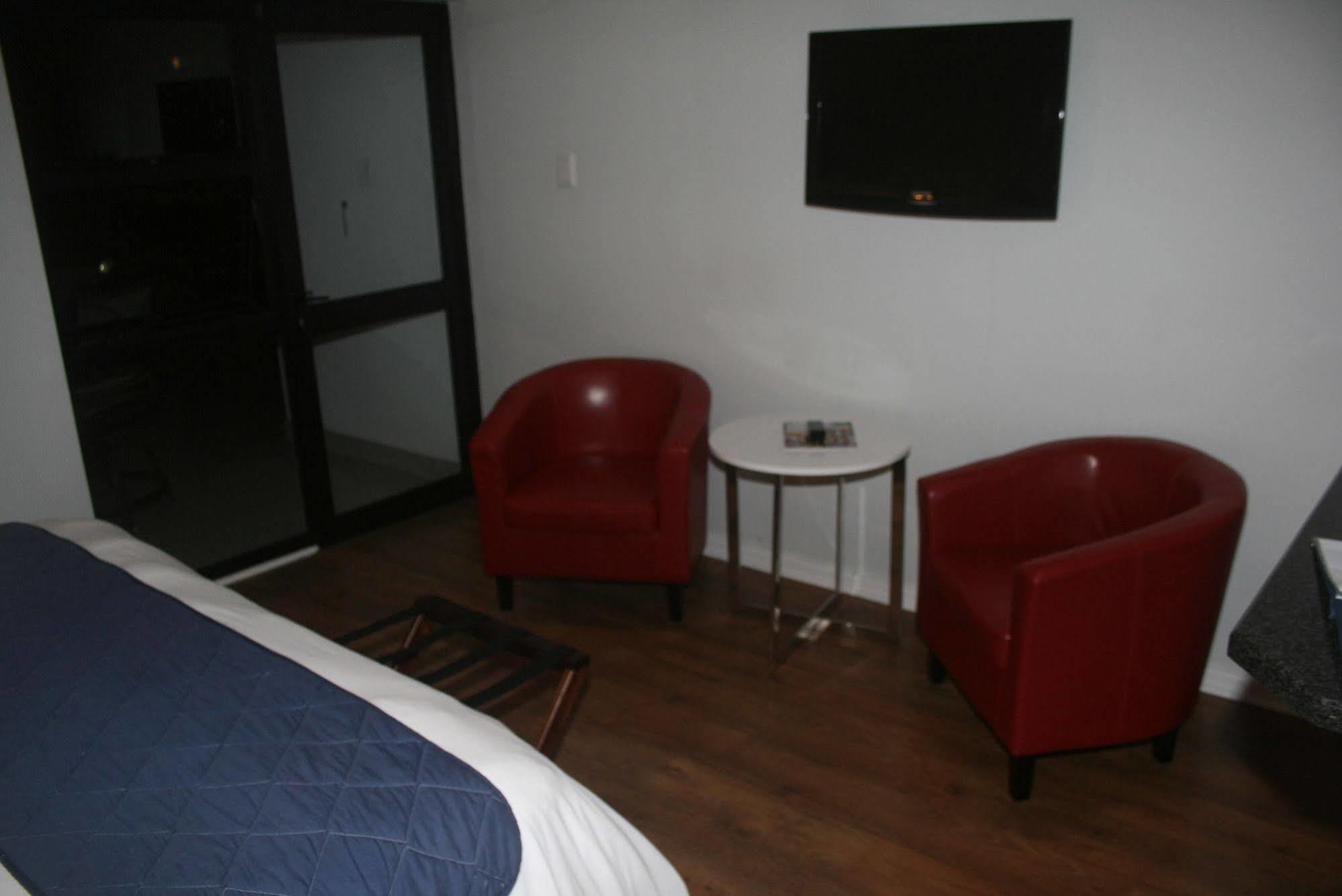Ahoy Boutique Guest House Port Elizabeth Extérieur photo